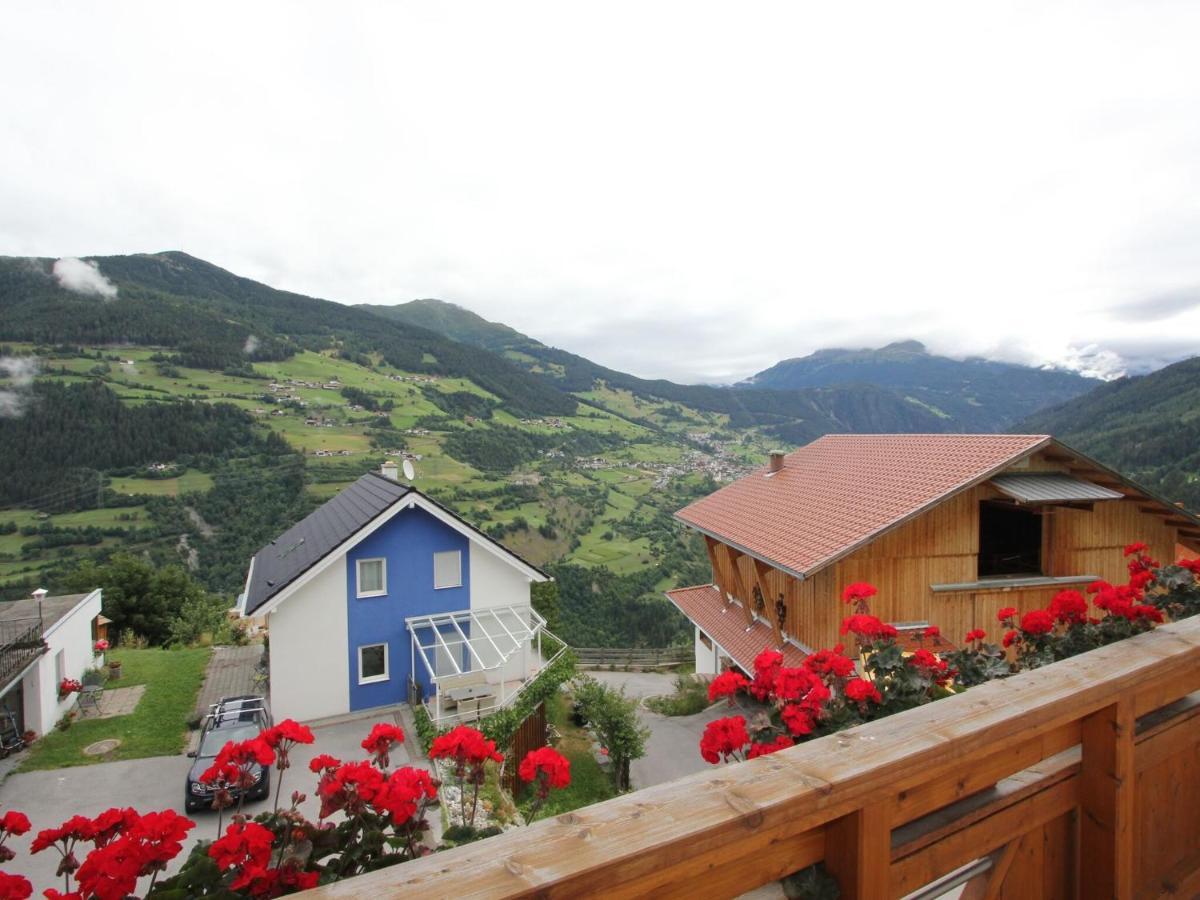 Modern Apartment In Hochgallmigg With Balcony Εξωτερικό φωτογραφία